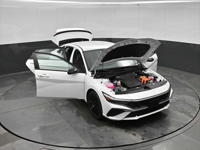 2026 Hyundai Elantra Hybrid SEL Sport