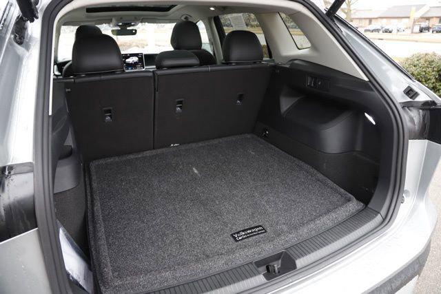 2025 Volkswagen Tiguan 2.0T SE