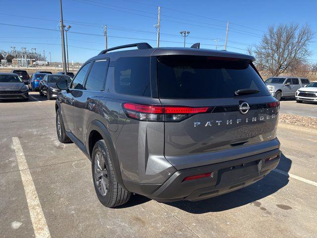 2025 Nissan Pathfinder SV 4WD