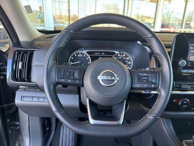 2025 Nissan Pathfinder SV 4WD