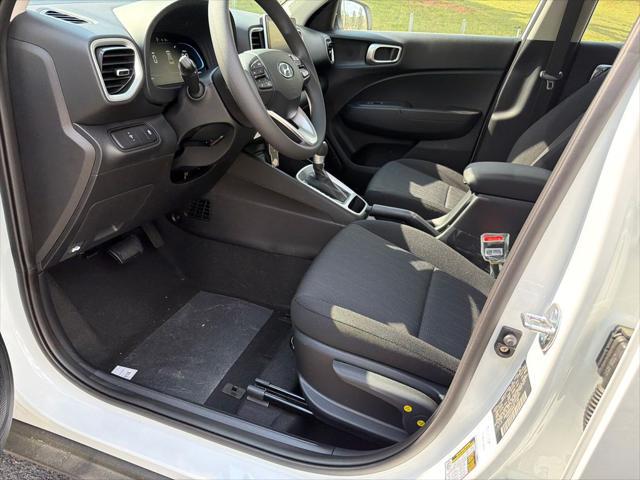 2026 Hyundai Venue SE