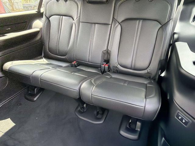 2026 Jeep Grand Wagoneer 4x2