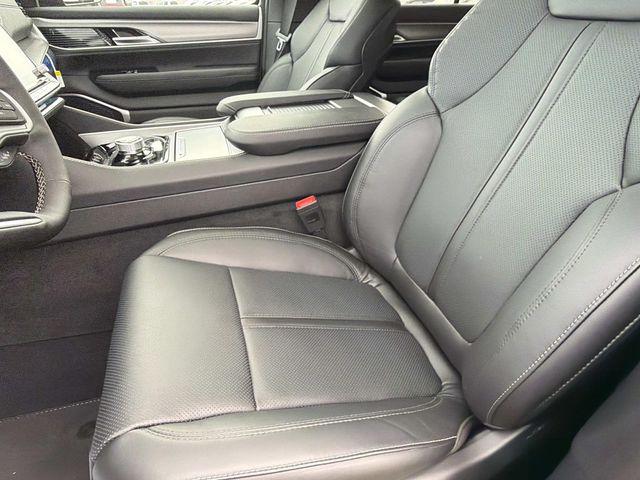 2026 Jeep Grand Wagoneer 4x2