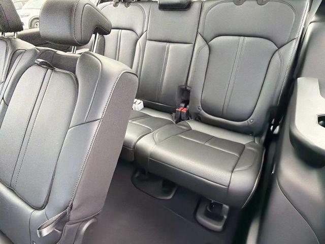 2026 Jeep Grand Wagoneer 4x2