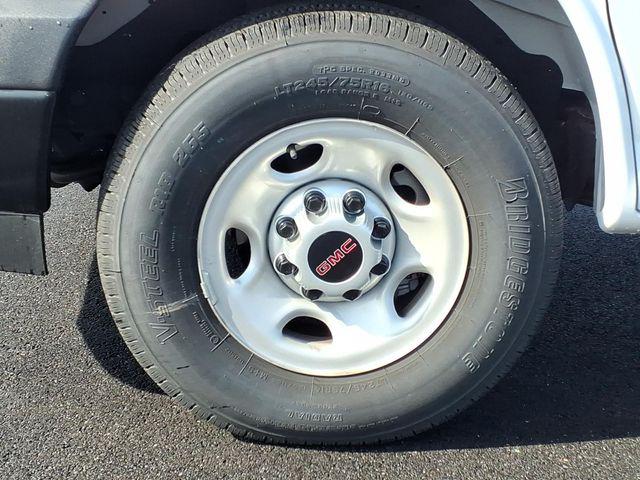 2025 GMC Savana Cargo RWD 2500 Regular Wheelbase Work Van