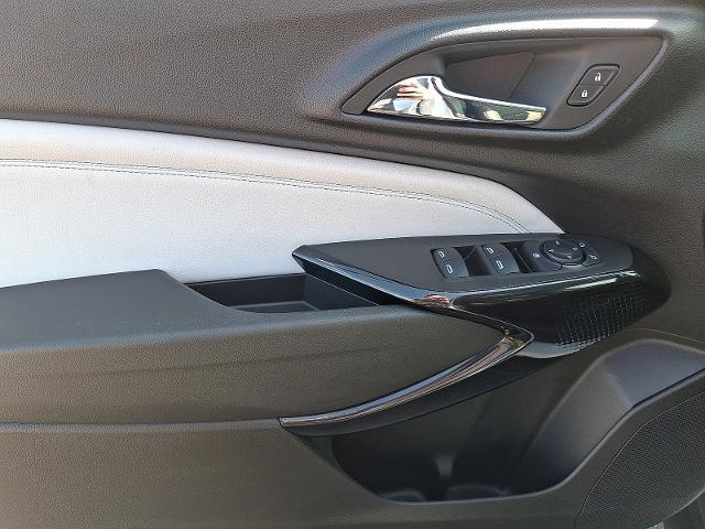 2024 Chevrolet Trax FWD LT