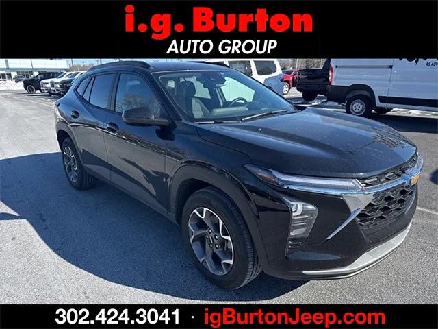 2025 Chevrolet Trax FWD LT