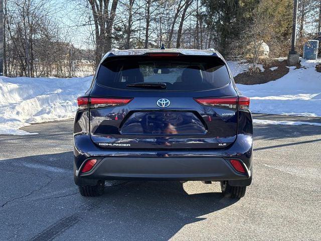 2022 Toyota Highlander Hybrid XLE
