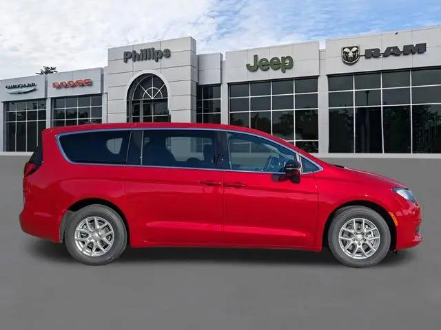 2026 Chrysler Voyager LX