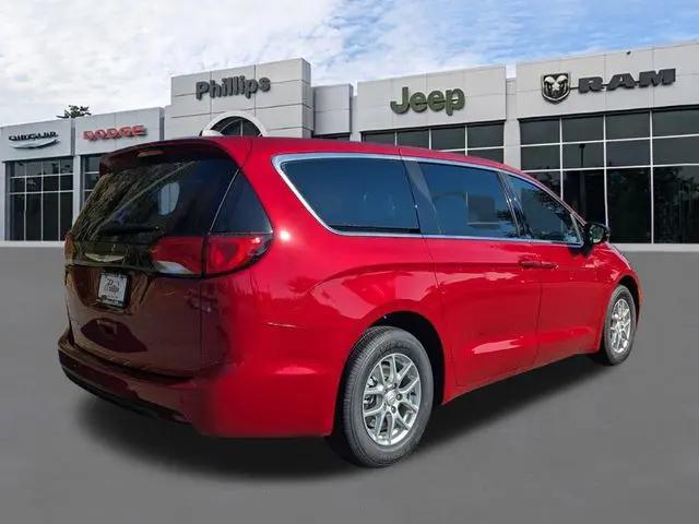 2026 Chrysler Voyager LX