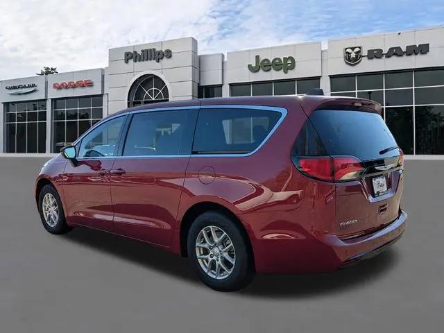 2026 Chrysler Voyager LX