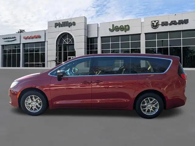 2026 Chrysler Voyager LX