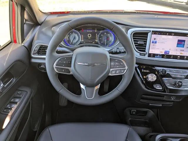 2026 Chrysler Voyager LX