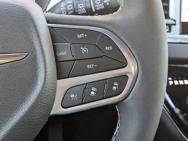 2026 Chrysler Voyager LX
