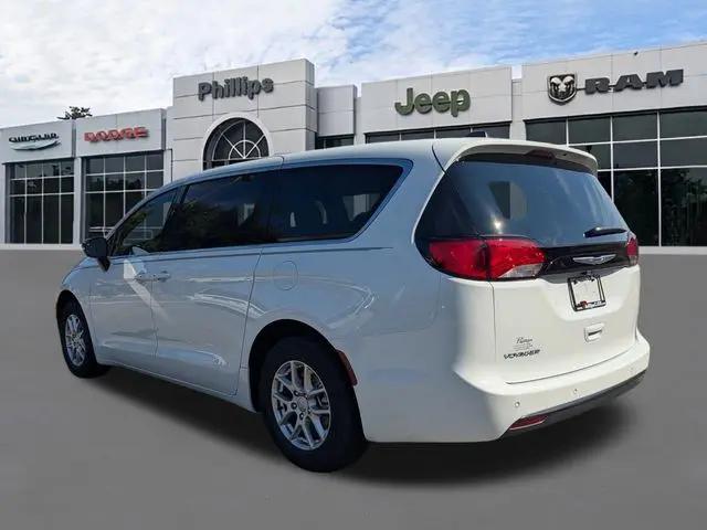 2026 Chrysler Voyager LX