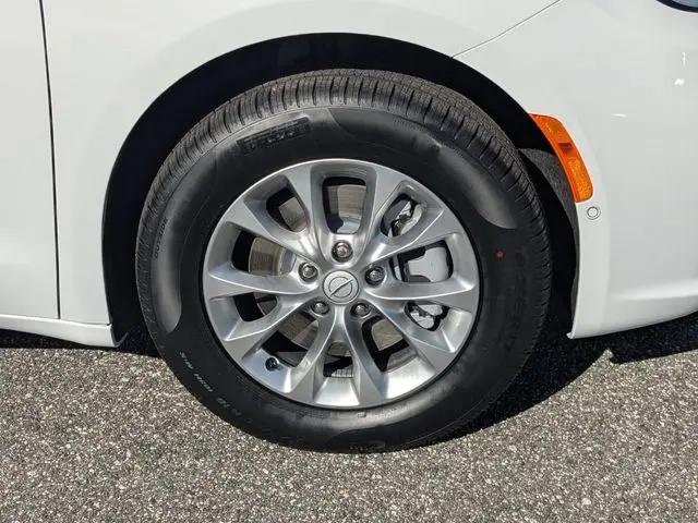 2026 Chrysler Pacifica Limited AWD