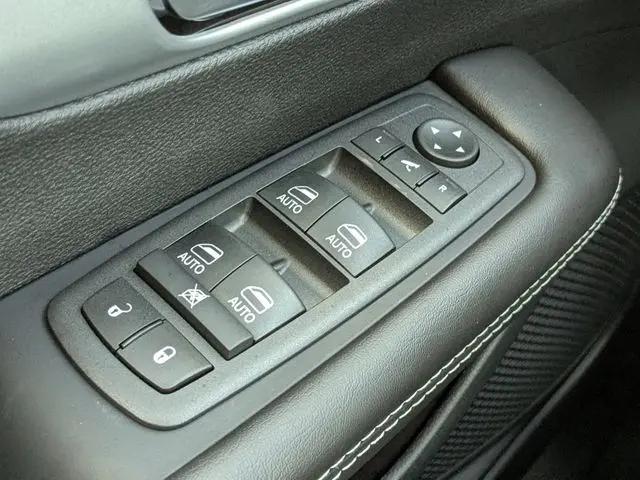2026 Chrysler Pacifica Limited AWD