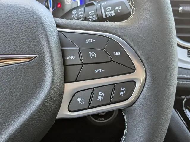 2026 Chrysler Pacifica Limited AWD