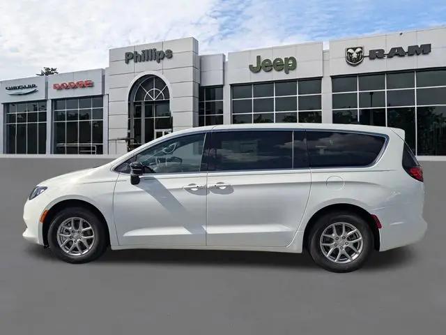 2026 Chrysler Voyager LX