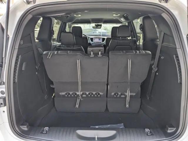 2026 Chrysler Voyager LX