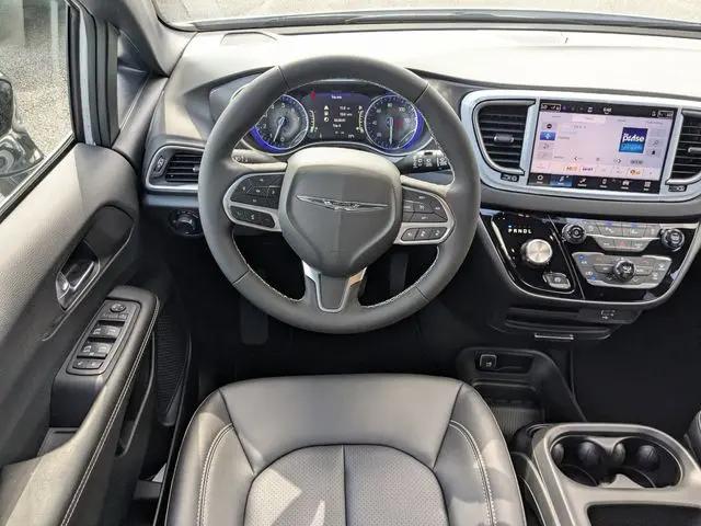 2026 Chrysler Voyager LX