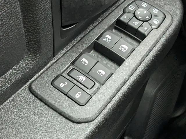 2026 Ram 2500 Black Express Crew Cab 4x4 6'4" Box
