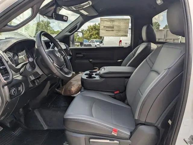 2025 Ram 5500 Tradesman/Big Horn