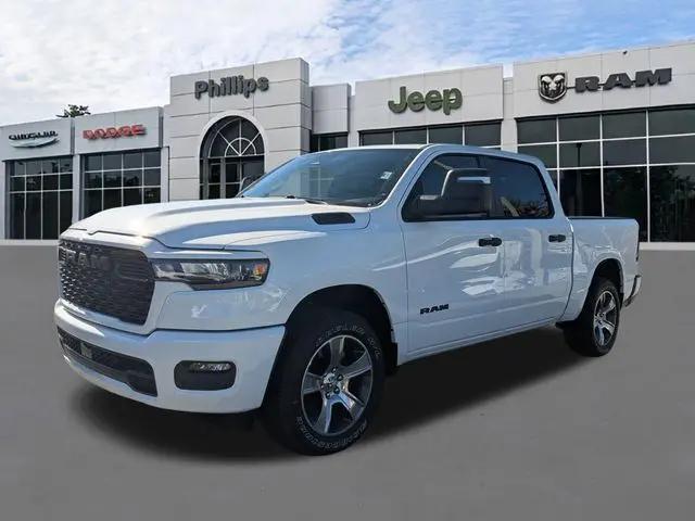 2026 Ram 1500 Express Crew Cab 4x4 5'7" Box