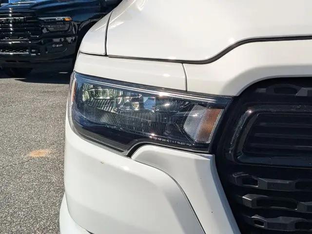 2026 Ram 1500 Express Crew Cab 4x4 5'7" Box