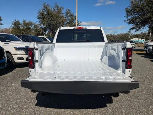 2026 Ram 1500 Express Crew Cab 4x4 5'7" Box