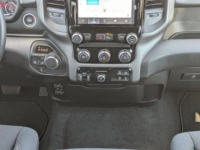2026 Ram 1500 Express Crew Cab 4x4 5'7" Box