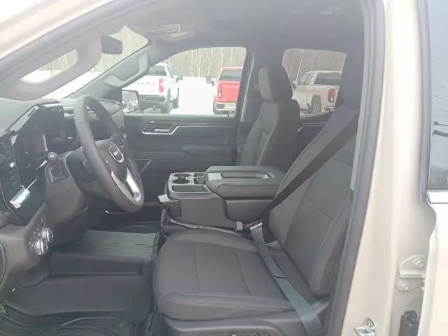 2026 GMC Sierra 1500 Double Cab, Standard Bed, SLE, 4WD