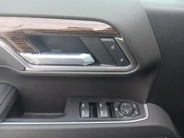 2026 GMC Sierra 1500 Double Cab, Standard Bed, SLE, 4WD