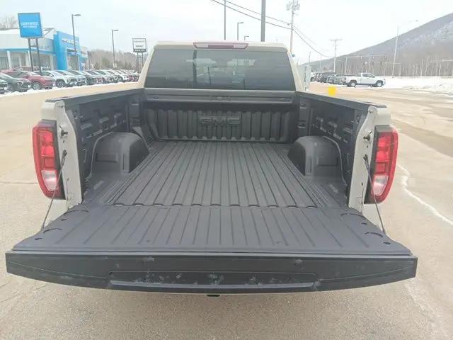2026 GMC Sierra 1500 Double Cab, Standard Bed, SLE, 4WD
