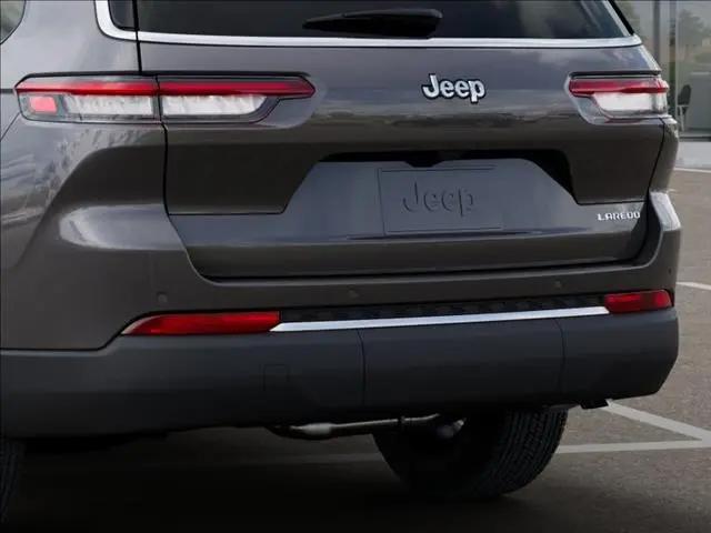 2026 Jeep Grand Cherokee L Laredo 4x2