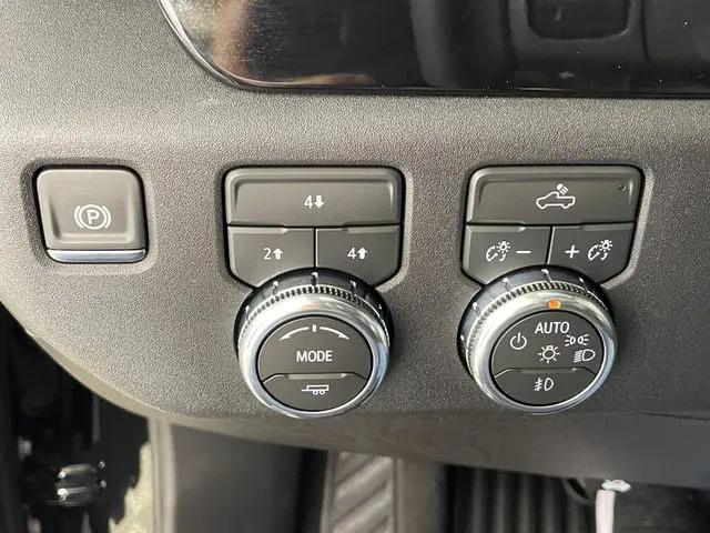 2026 GMC Sierra 2500HD Crew Cab, Standard Bed, SLE, 4WD