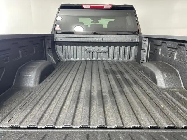 2026 GMC Sierra 2500HD Crew Cab, Standard Bed, SLE, 4WD