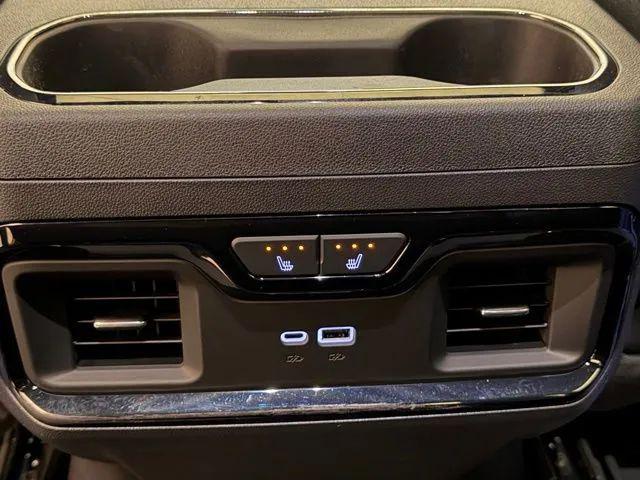 2025 GMC Sierra 1500 4WD Crew Cab Short Box AT4