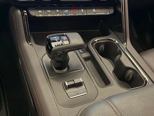 2025 GMC Sierra 1500 4WD Crew Cab Short Box AT4