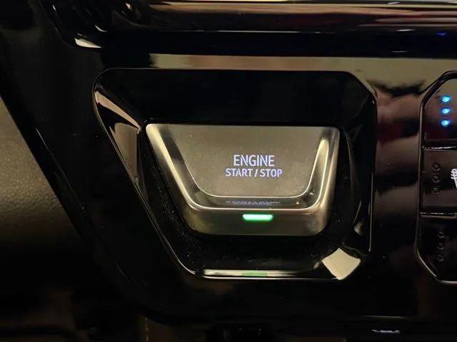 2025 GMC Sierra 1500 4WD Crew Cab Short Box AT4