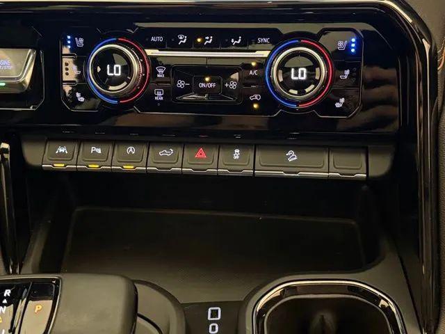 2025 GMC Sierra 1500 4WD Crew Cab Short Box AT4