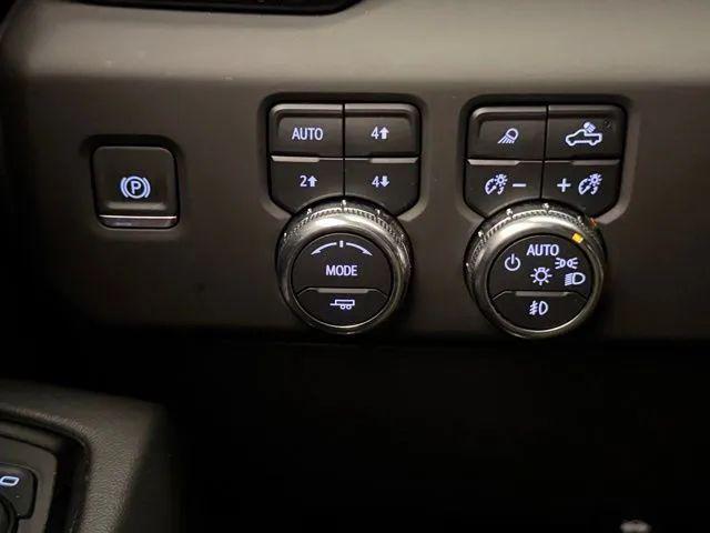 2025 GMC Sierra 1500 4WD Crew Cab Short Box AT4