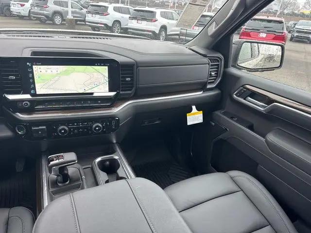 2026 Chevrolet Silverado 1500 4WD Crew Cab Short Bed RST