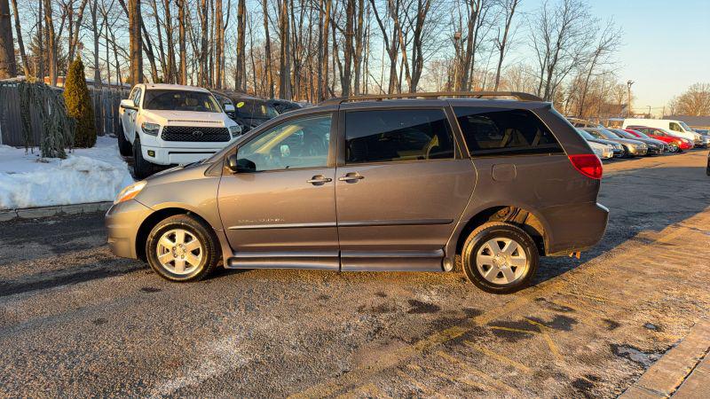 2010 Toyota Sienna LE