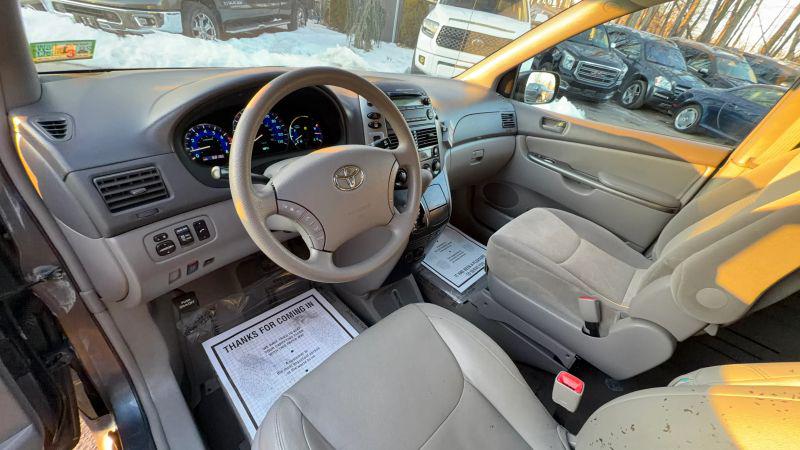 2010 Toyota Sienna LE
