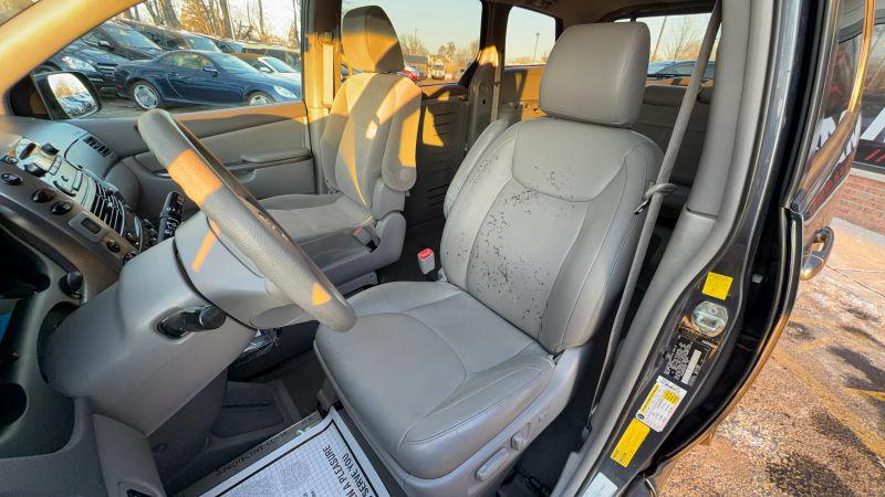 2010 Toyota Sienna LE