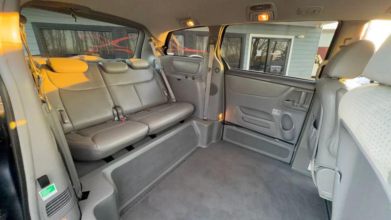2010 Toyota Sienna LE