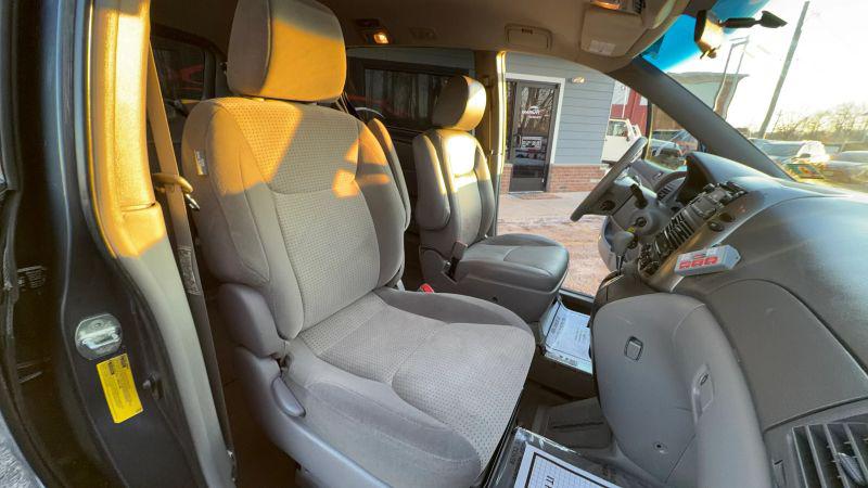 2010 Toyota Sienna LE