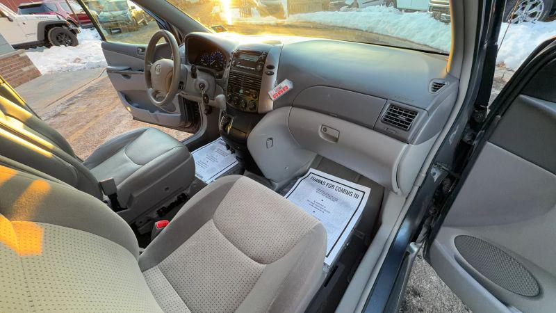 2010 Toyota Sienna LE