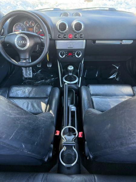 2000 Audi TT Base